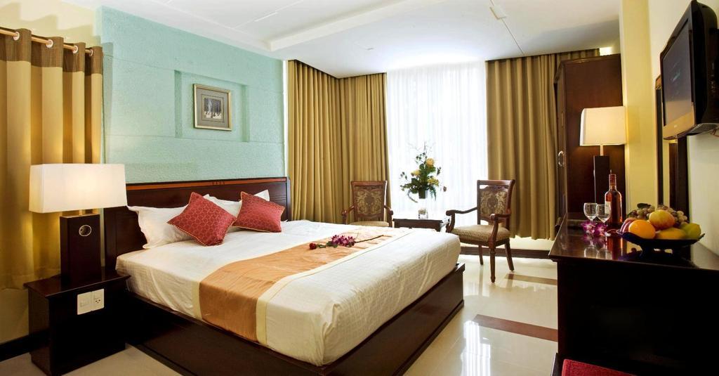 Lien An Sai Gon Hotel Хошимин Екстериор снимка