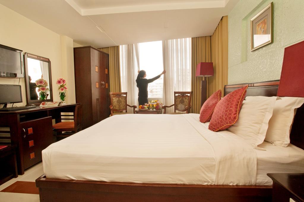 Lien An Sai Gon Hotel Хошимин Екстериор снимка